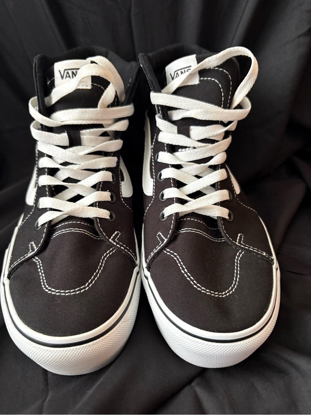 VANS Filmore Classic High-Top Sneakers in Black and White